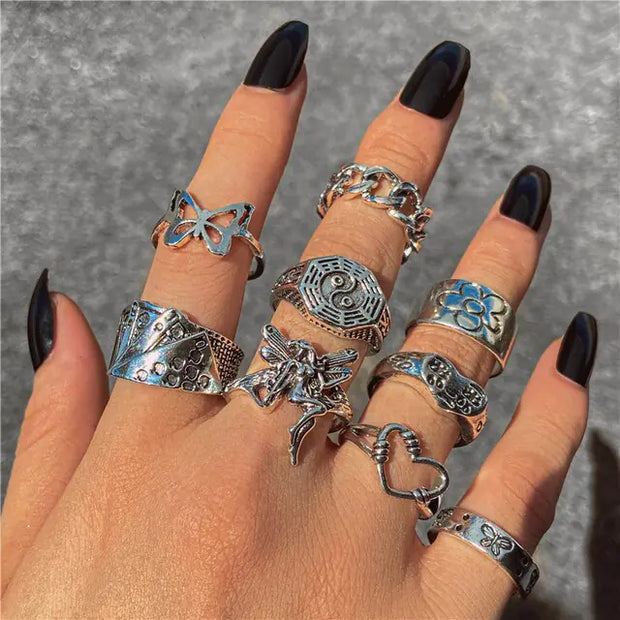 Gothic Chain Rings Set